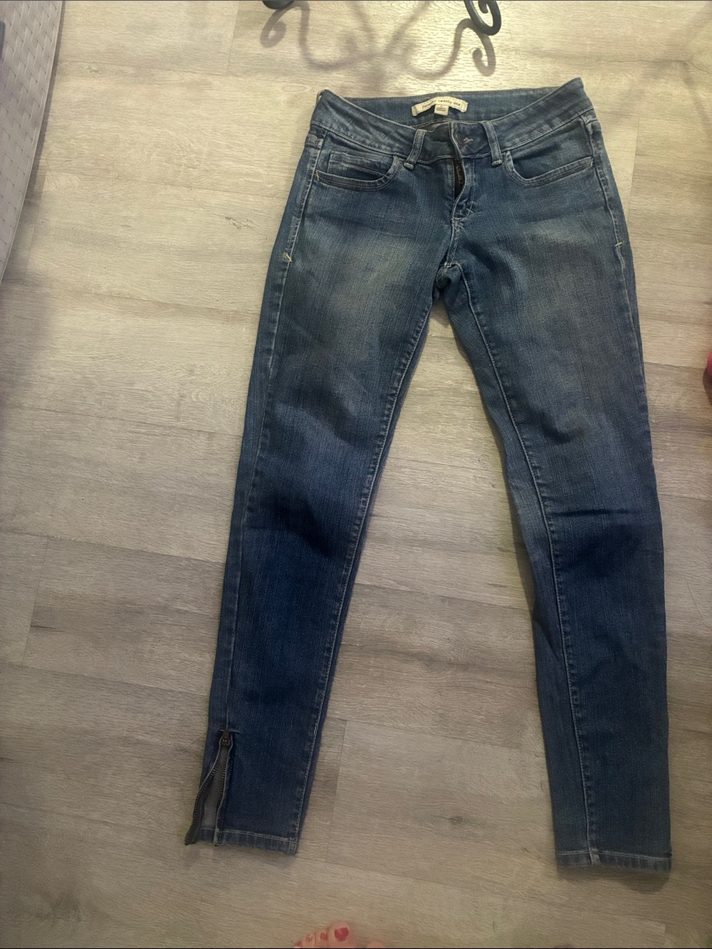 Forever 21 Women’s Dark Blue Skinny Jeans with Ankle Zip